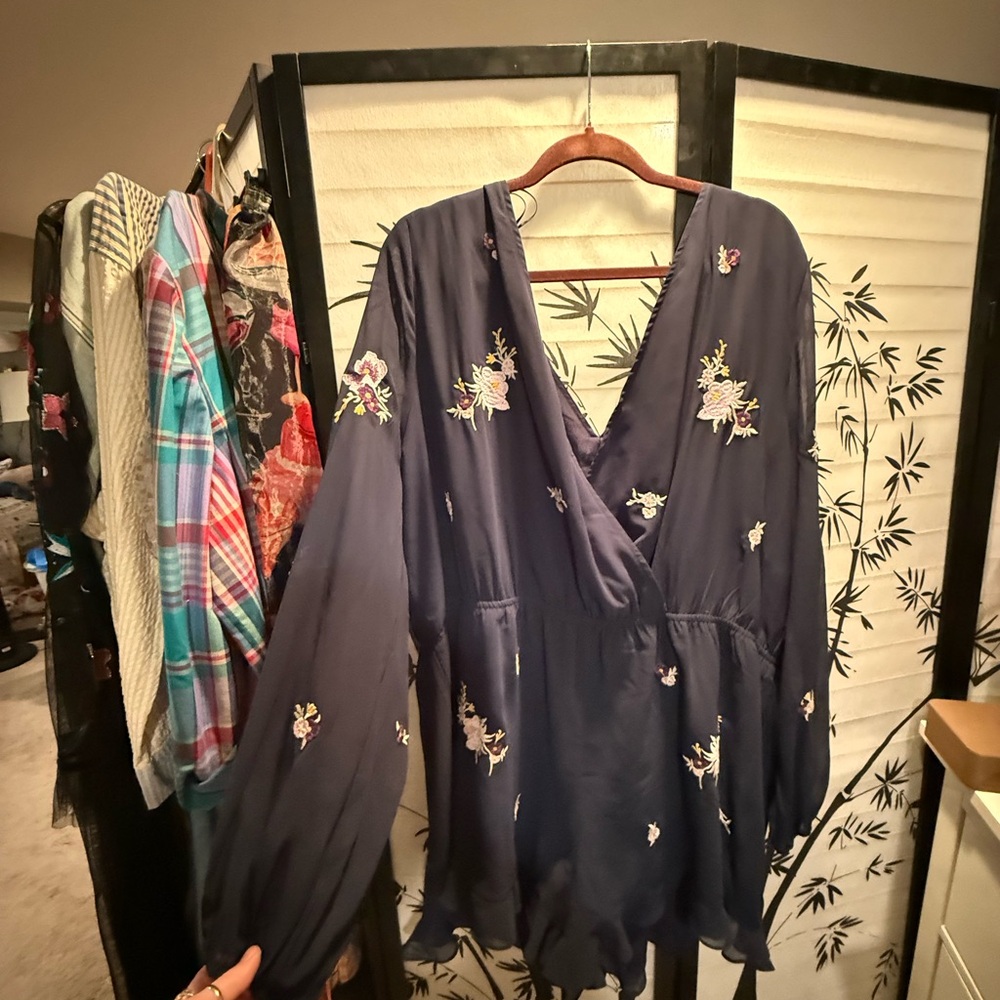 Floral Embroidered Navy romper arula size C